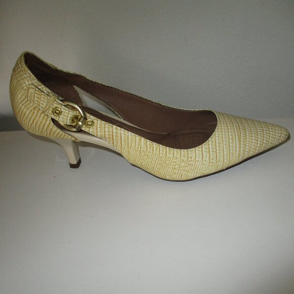 Kitten Heels - Picture 4 of 10